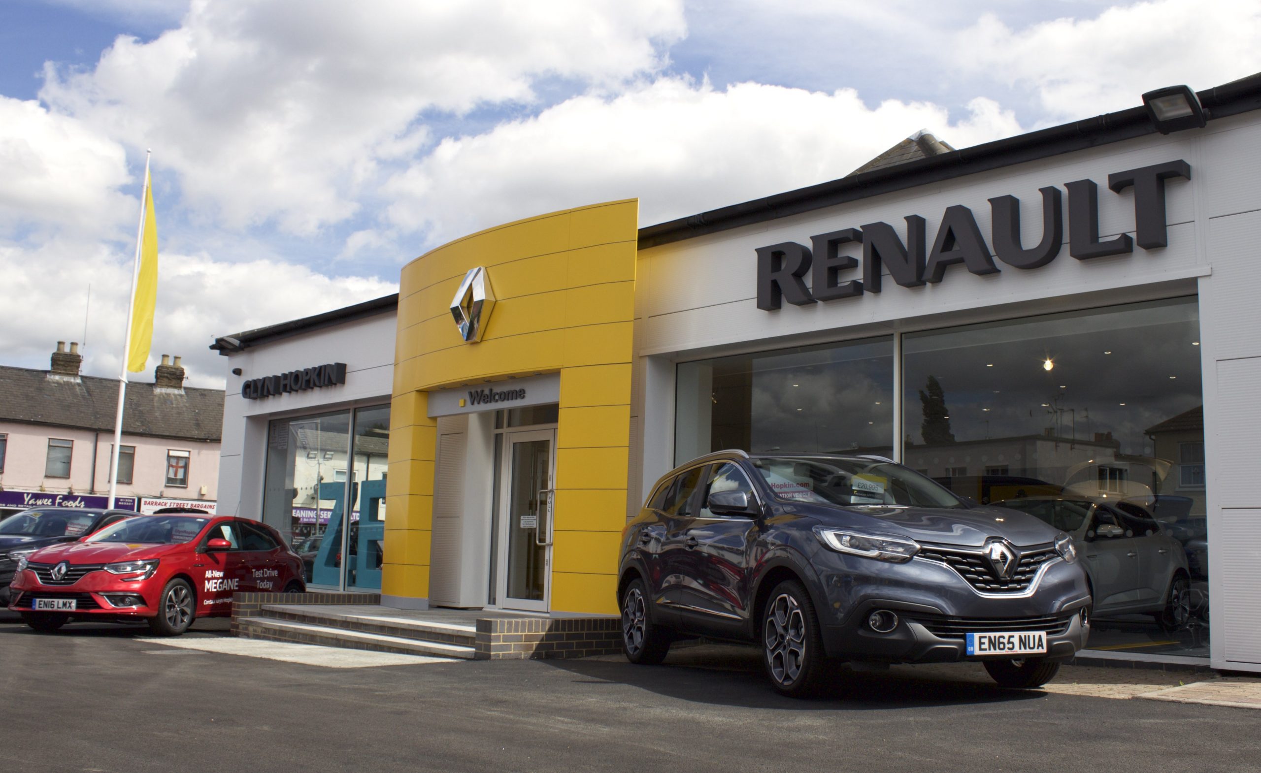 Jobs boost as Glyn Hopkin expands Groupe Renault franchises Car