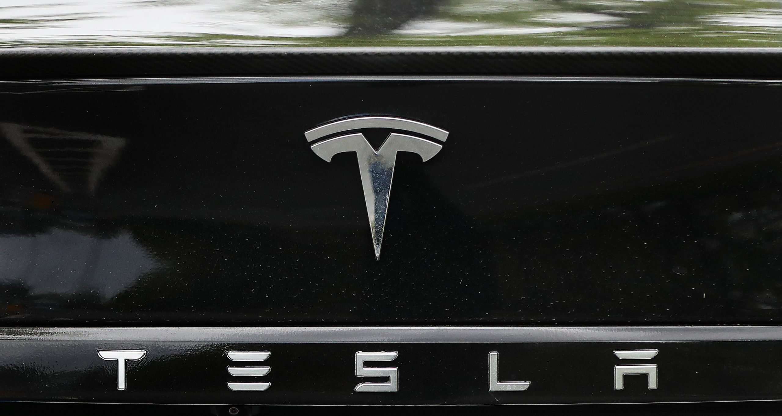 Tesla shares plummet after sales fail to hit targets – Car Dealer Magazine