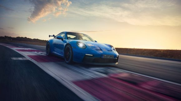 Porsche 911 GT3 on track