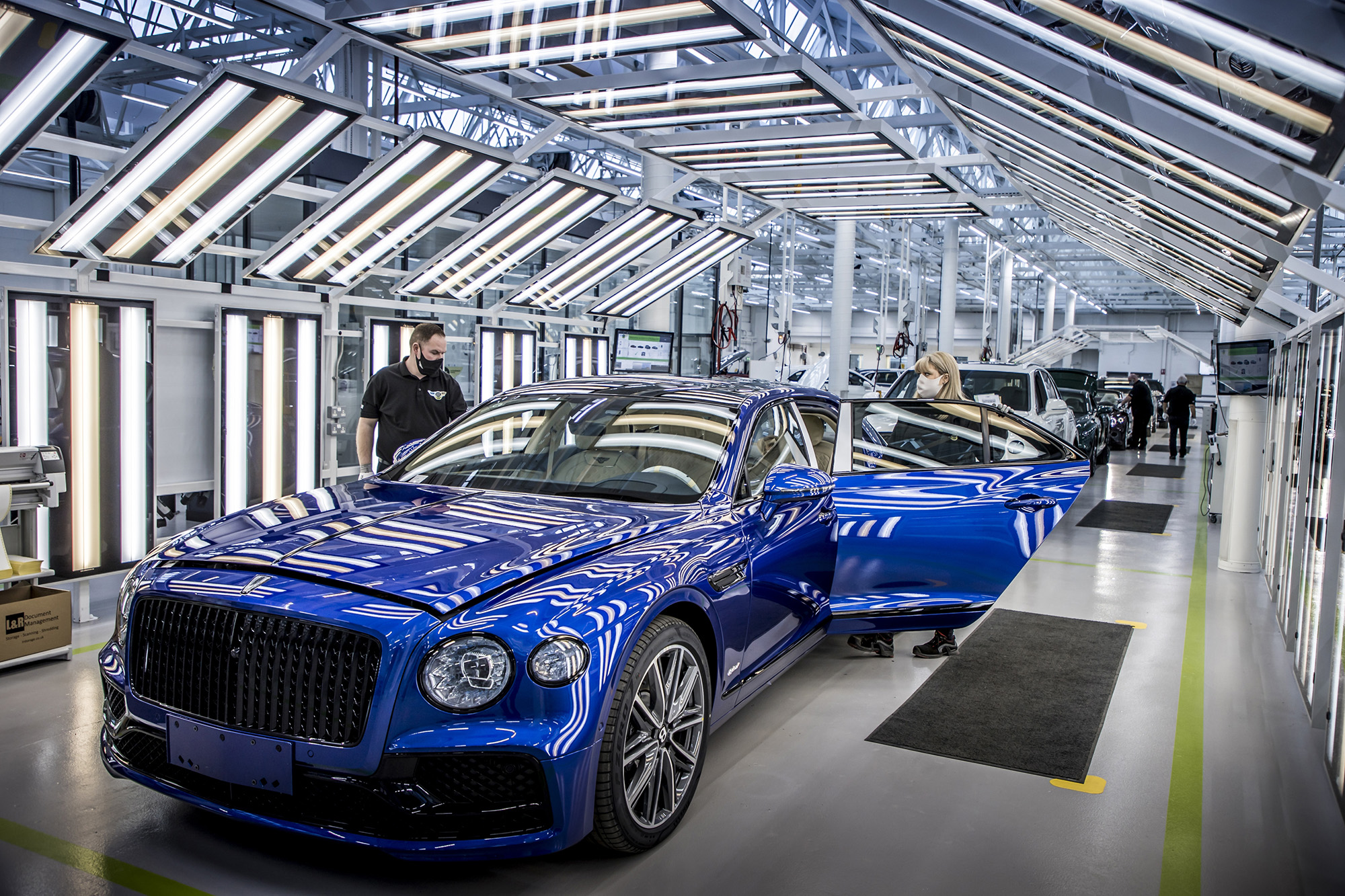 英国の自動車生産は11月に3分の1近く減少 – SMMT – Car Dealer Magazine