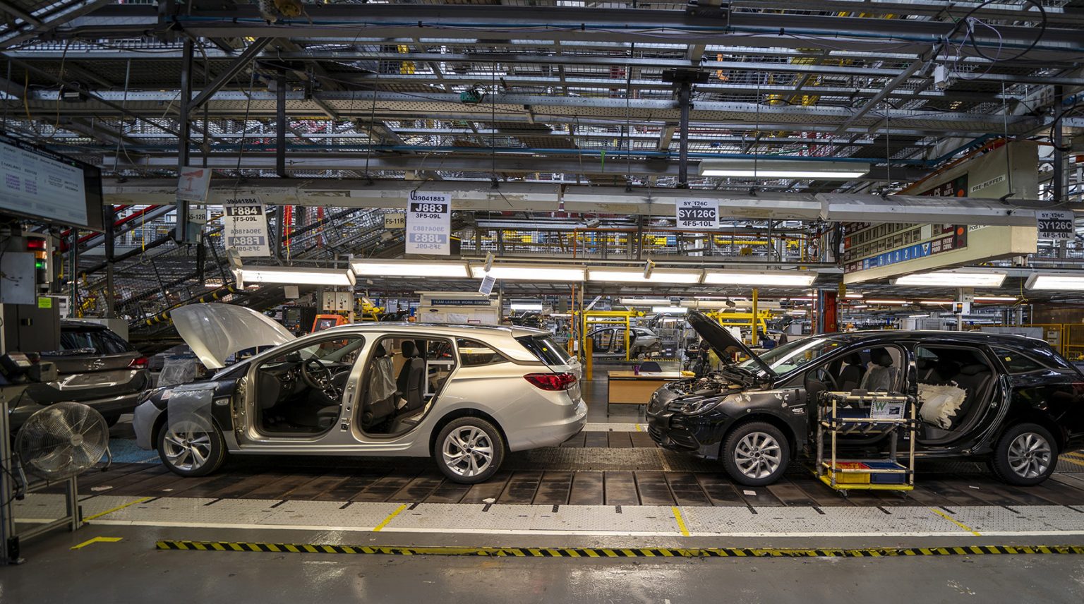 Stellantis posts difficult start to the year as shipments and revenues