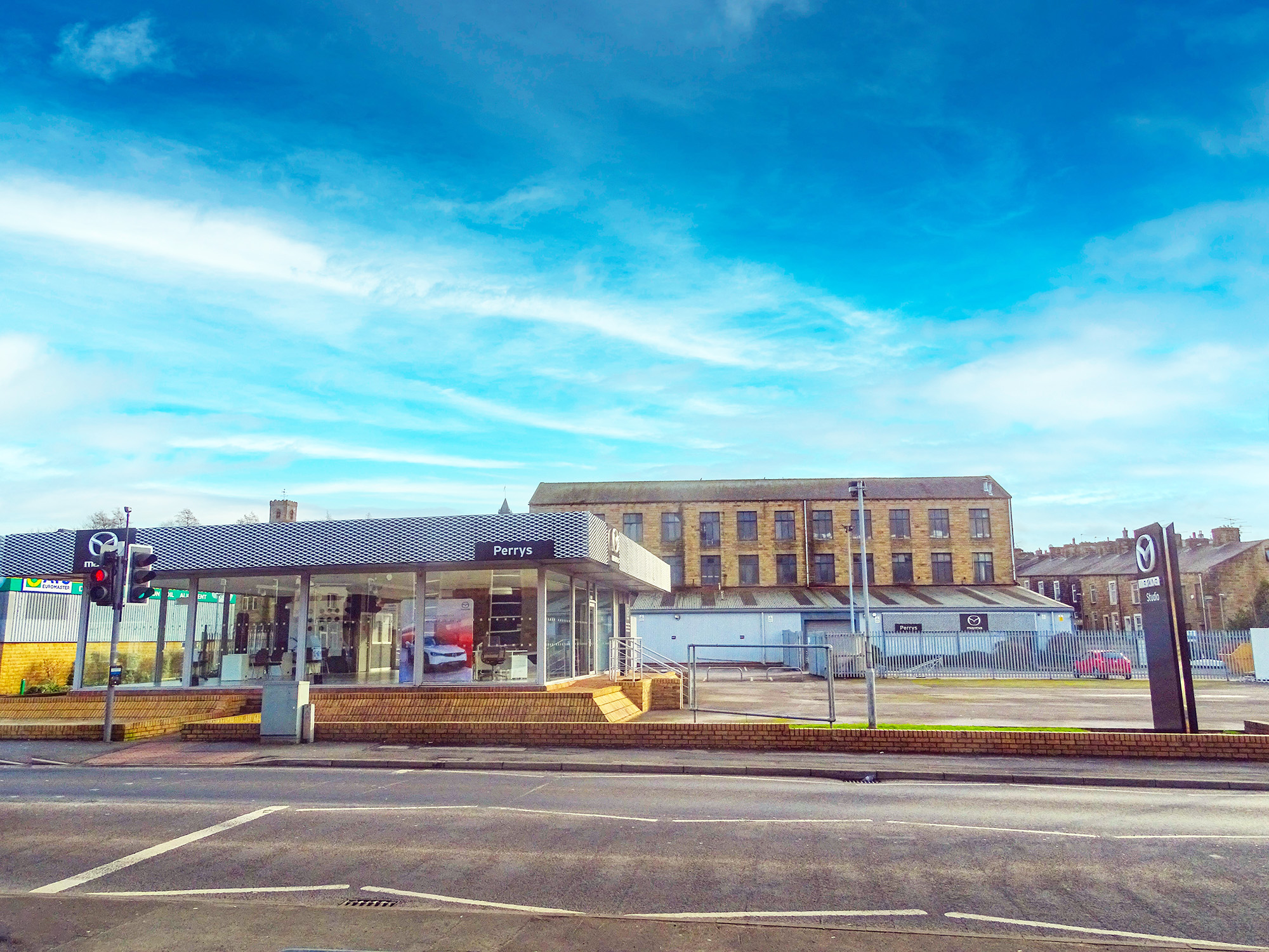 Perrys completes sale of exMazda showroom to familyrun Portland Autos