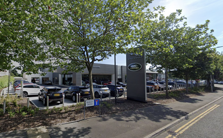 JLR ディーラーは、地元のジム会員向けに割引を提供して重労働を行っています – Car Dealer Magazine