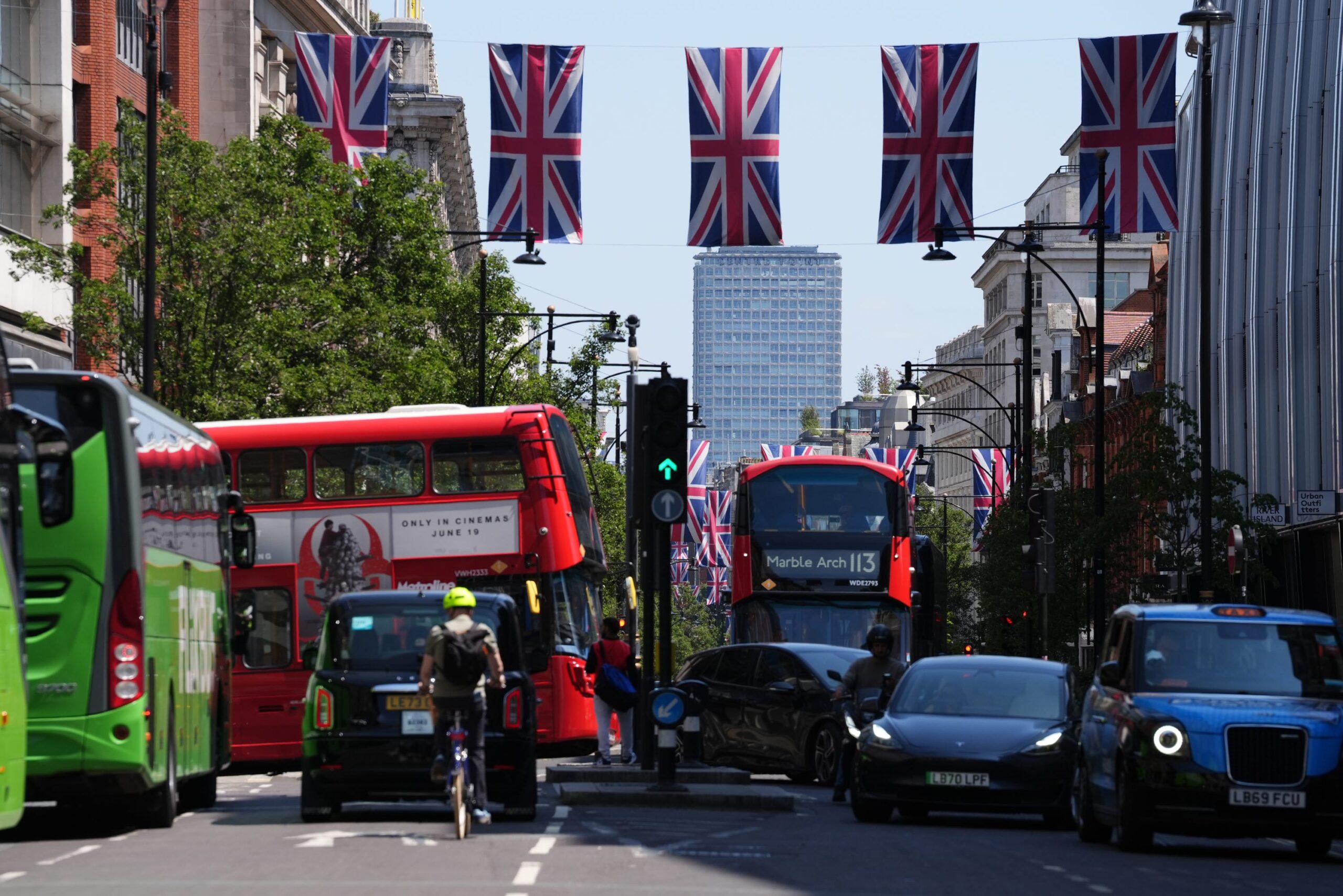 Large SUVs 'more dangerous' to pedestrians – London may consider new charges