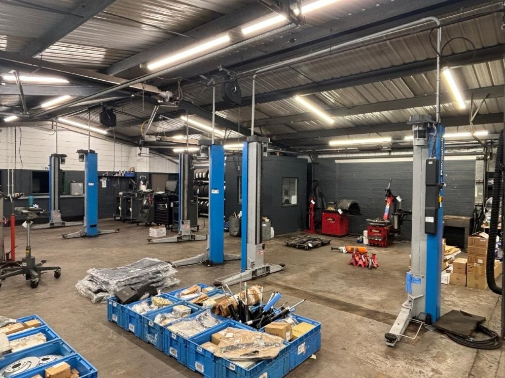 Hayselden online auction