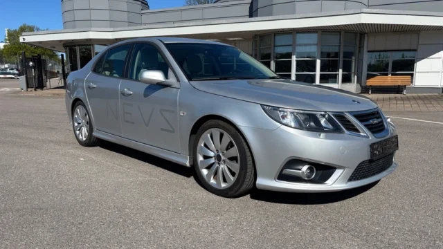 The last of the Saabs go under the hammer in Sweden for more than £79,000